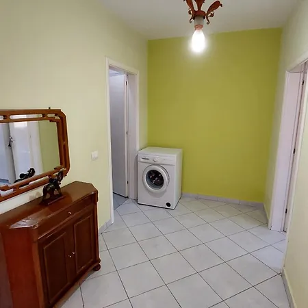 In For Daily Rent דירה *